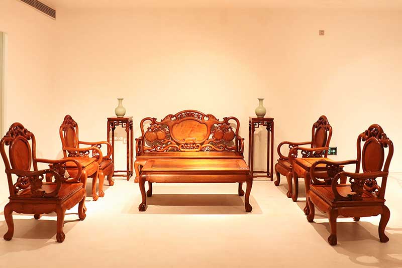 1710745861533852.jpg 红木家具的市场趋势和前景4.jpg