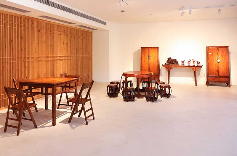 1714184663102239.jpg 红木家具之韵:古朴典雅,尽显尊贵4.jpg