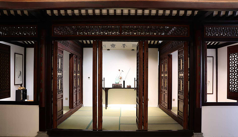 4-红木家具之美：雕刻岁月的精华.jpg